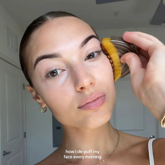 DéPuffé Lymphéa Face Brush™