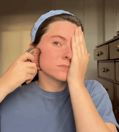 DéPuffé Lymphéa Face Brush™